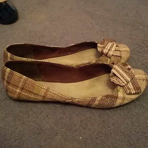 Kelly & Katie flats - Picture 2 of 3